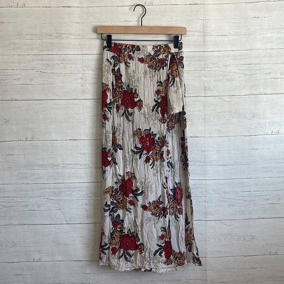 ILLA ILLA Floral Maxi Skirt l SIZE S - Picture 3 of 9